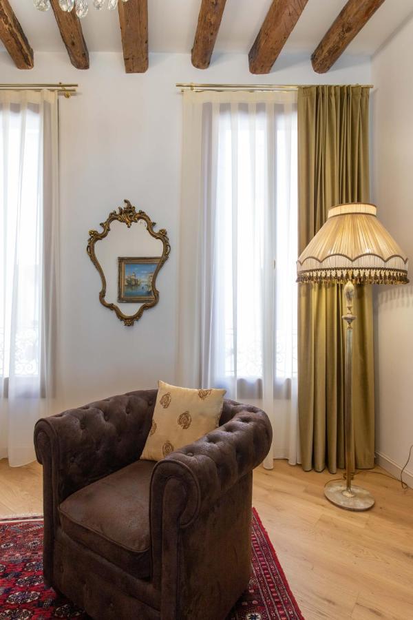 Ca Del Glicine - Charming Apartment On The Canal Venedig Exteriör bild