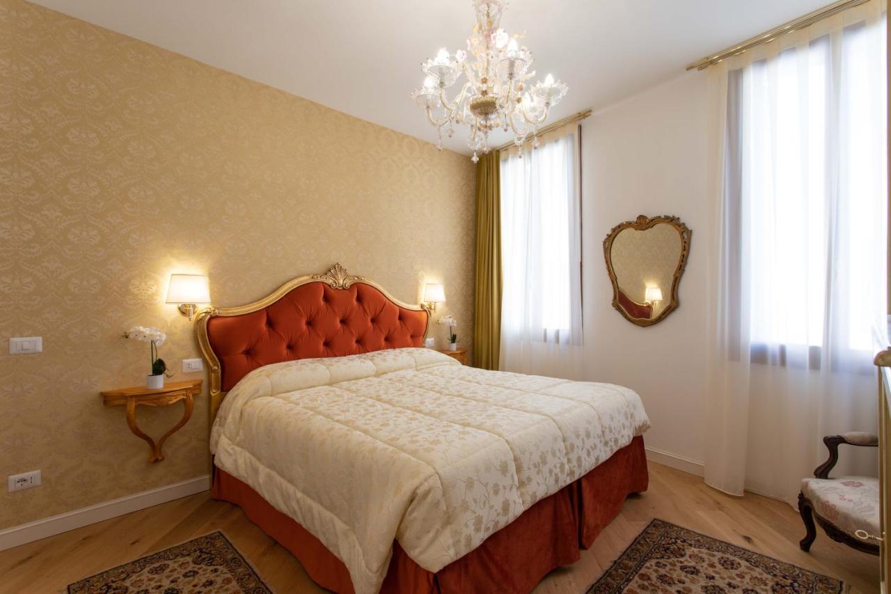 Ca Del Glicine - Charming Apartment On The Canal Venedig Exteriör bild