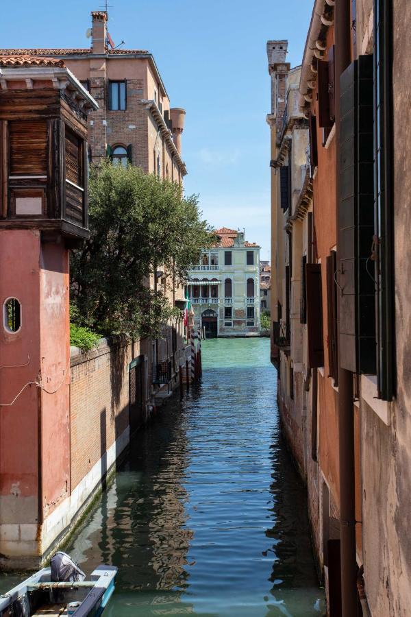 Ca Del Glicine - Charming Apartment On The Canal Venedig Exteriör bild